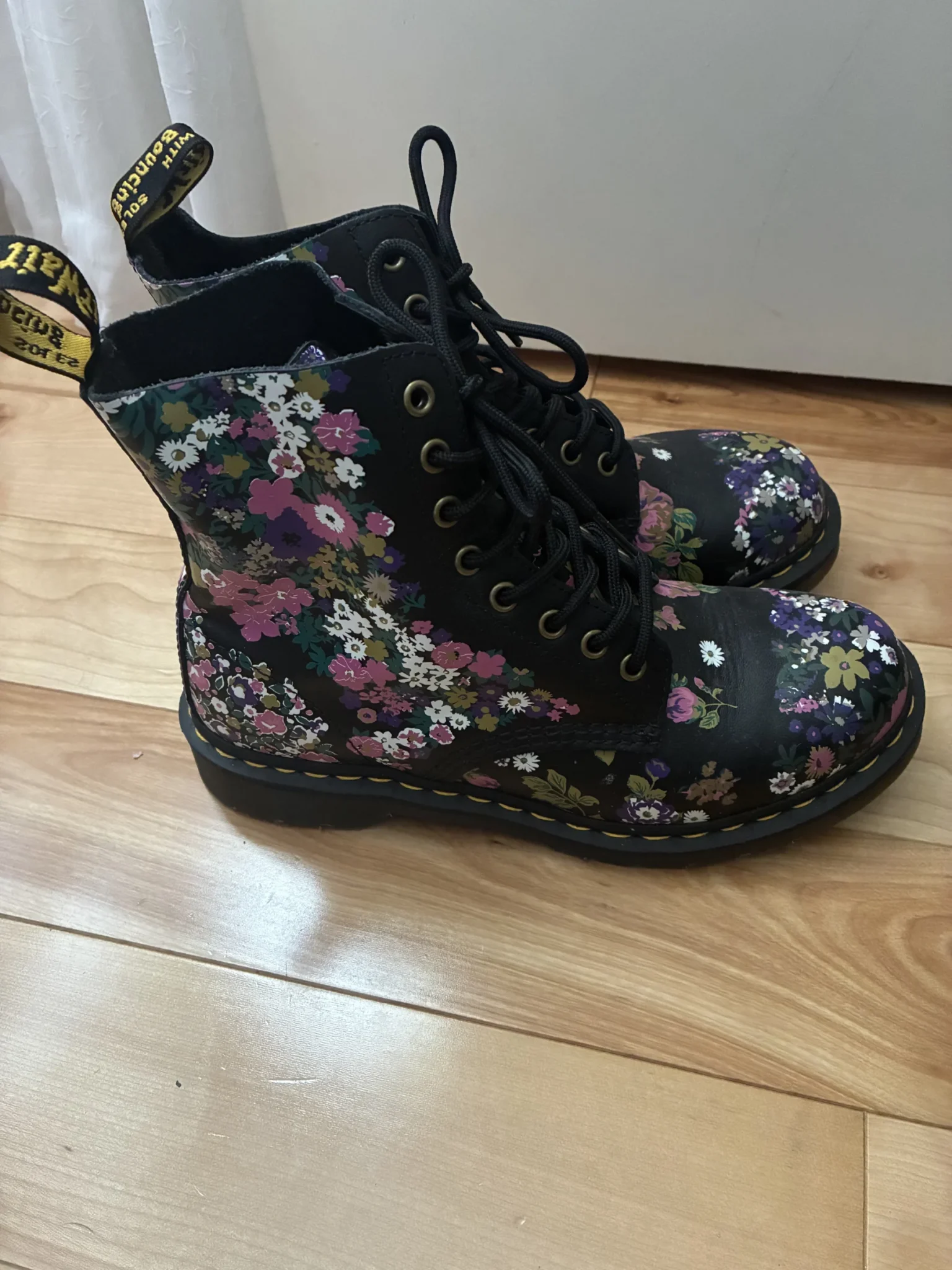 Featured image for Bottes Dr Martens