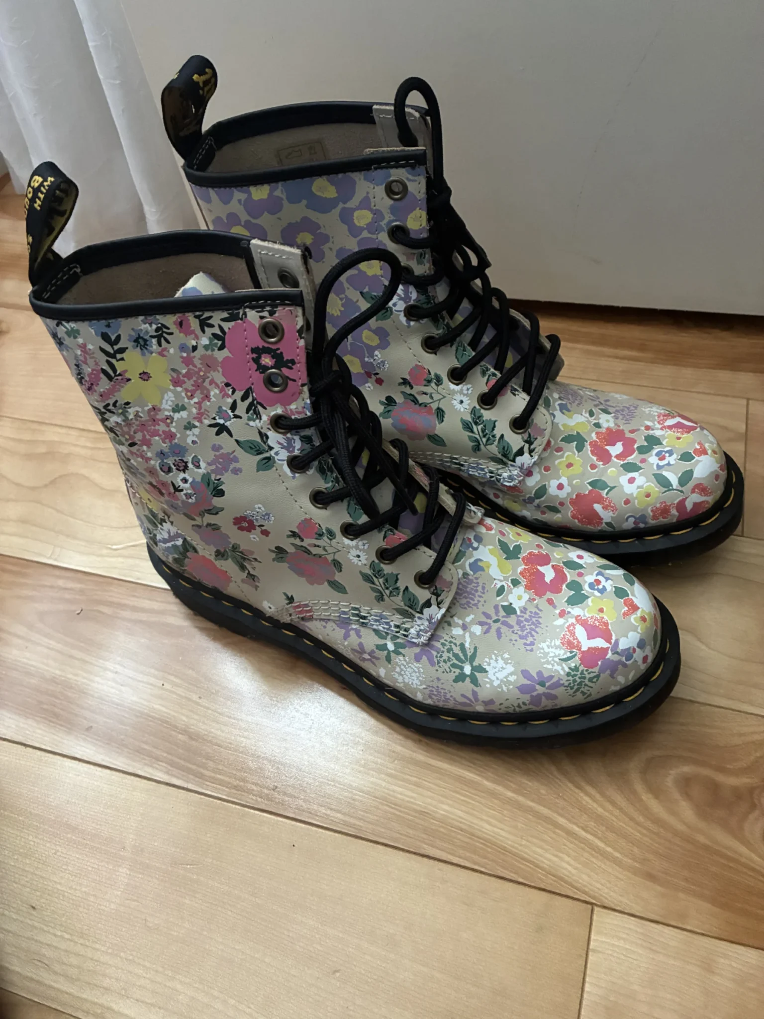 Featured image for Bottes Dr Martens