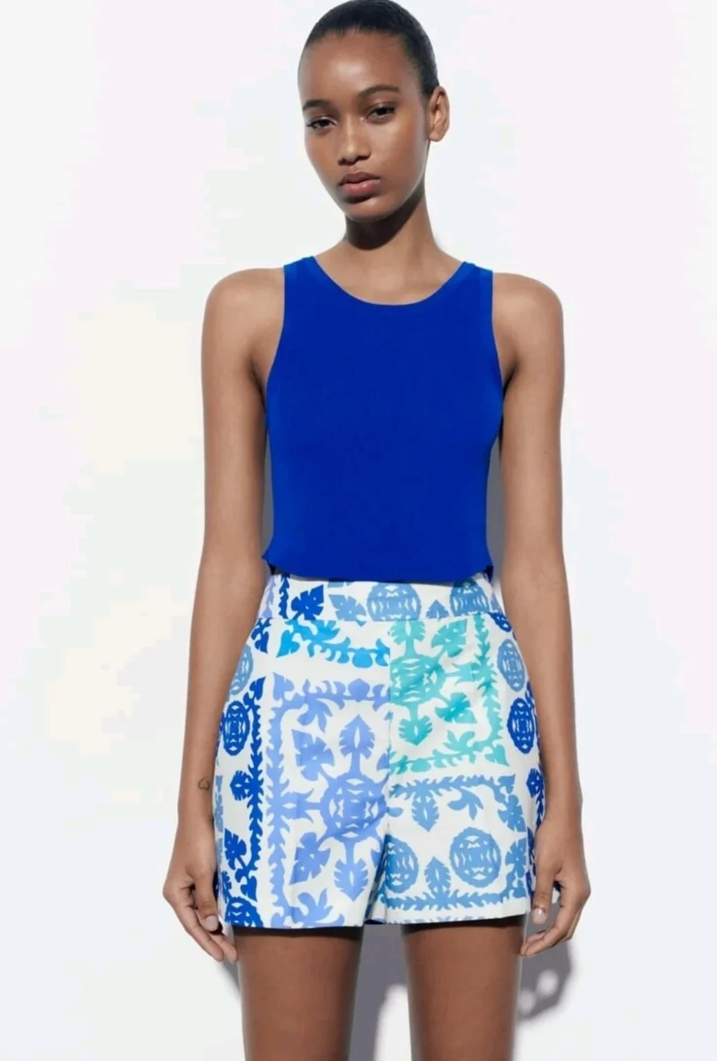 Image for ZARA Women's high waist shorts size XS Blue and cream