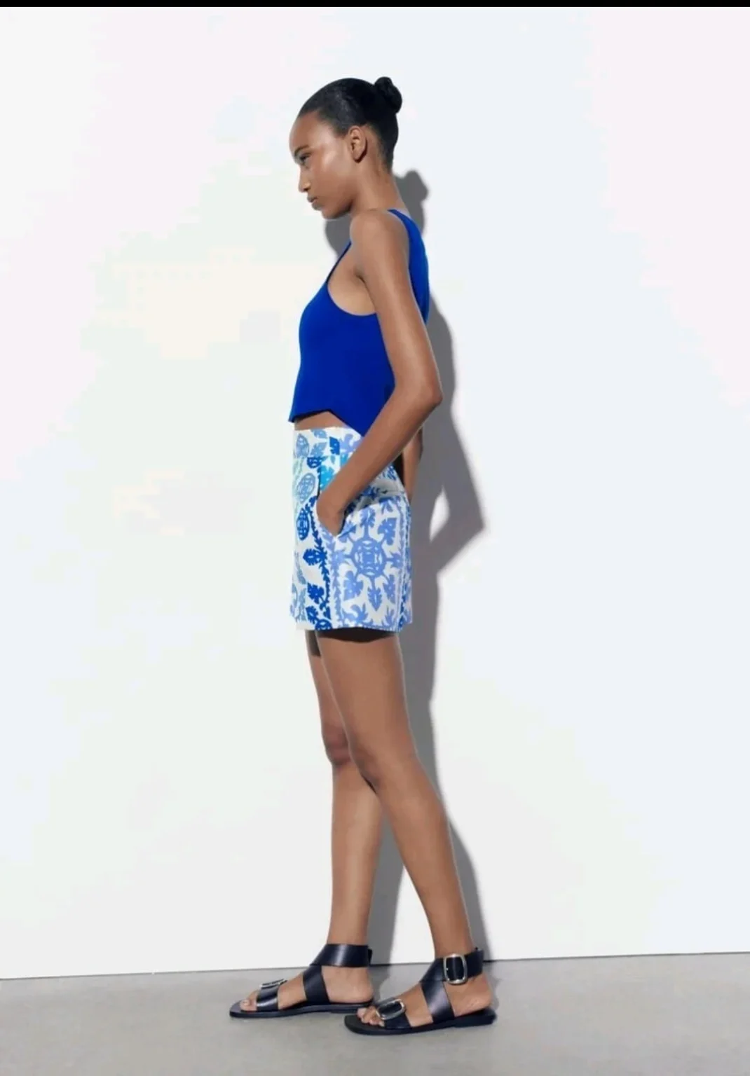 Image for ZARA Women's high waist shorts size XS Blue and cream