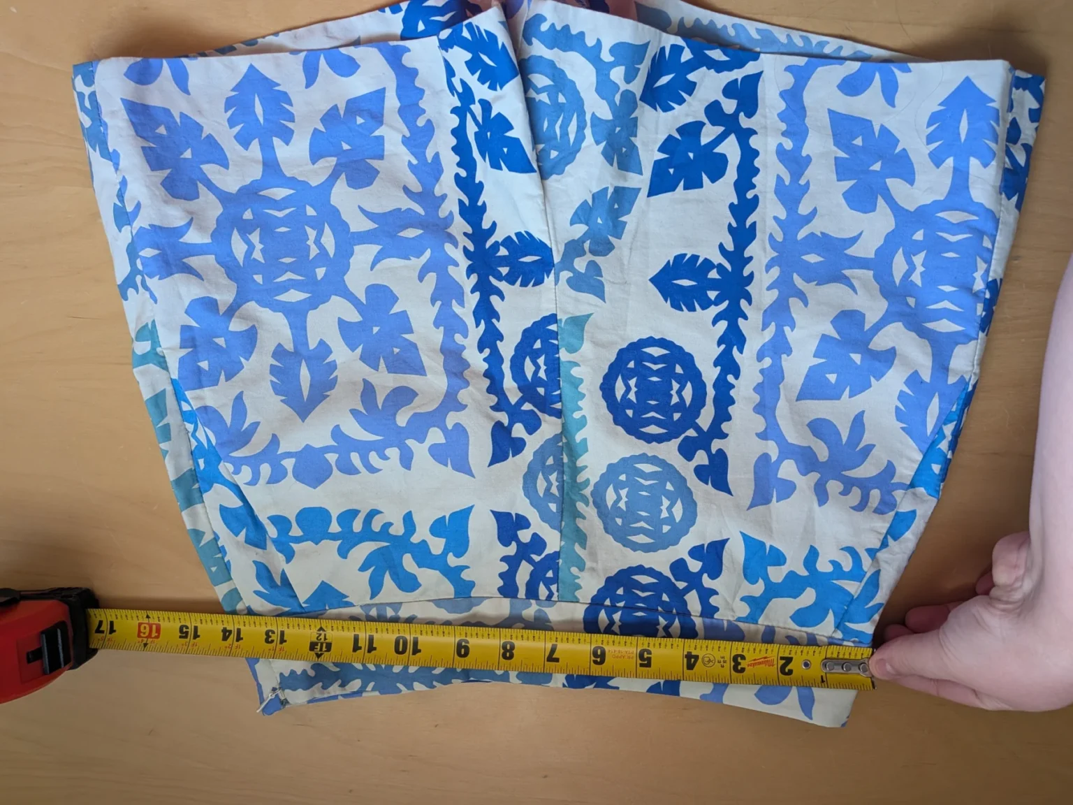 Image for ZARA Women's high waist shorts size XS Blue and cream