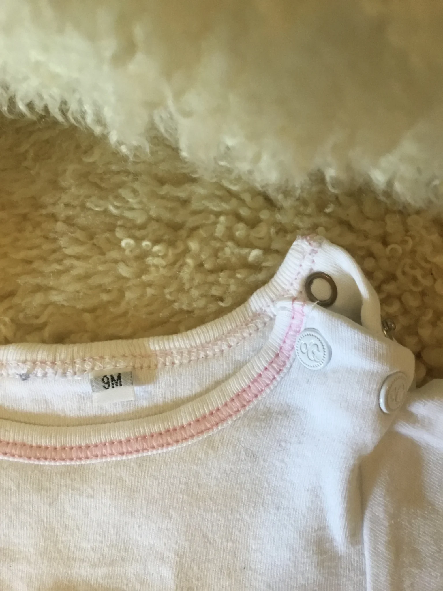Image for Cache couche blanc lapin bébé unisexe 9 mois petit