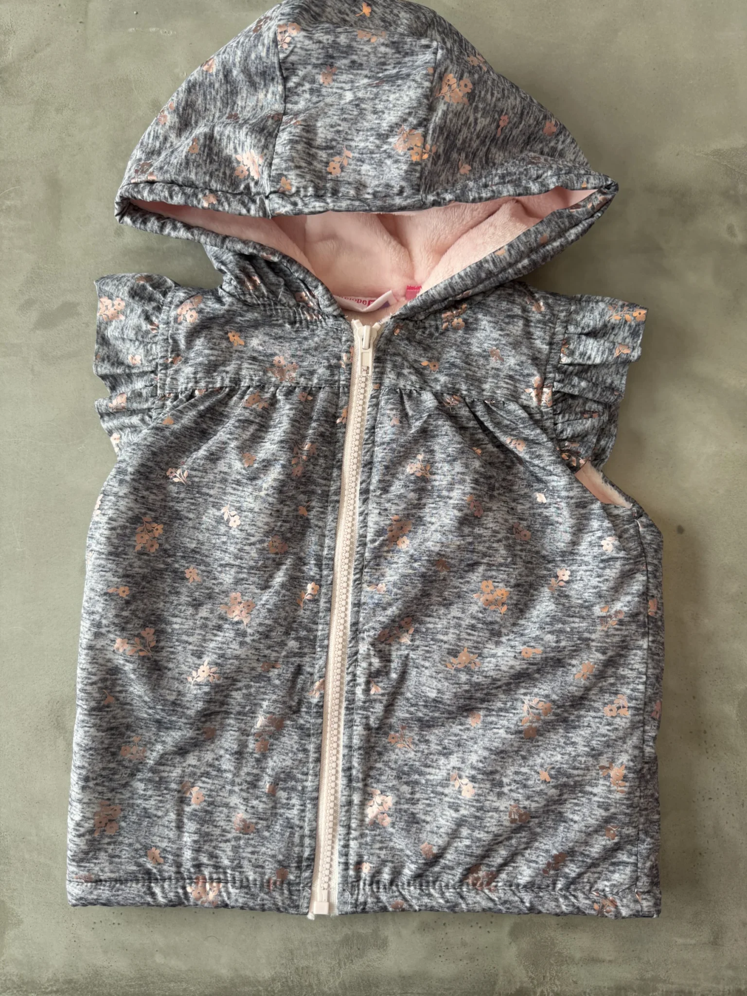 Featured image for Sleeveless coat Penelope Mack 24M