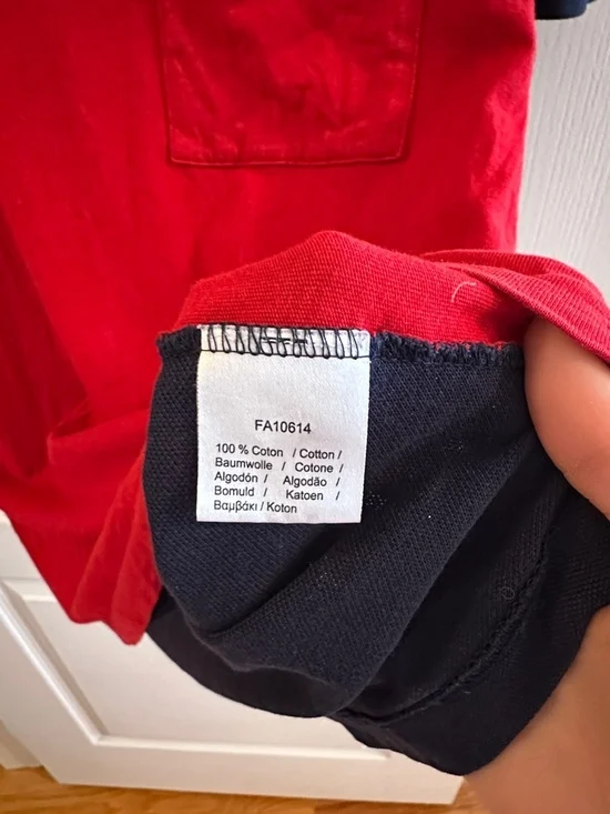 Image for T-shirt marine et rouge Lacoste