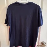 Thumbnail for T-shirt marine et rouge Lacoste