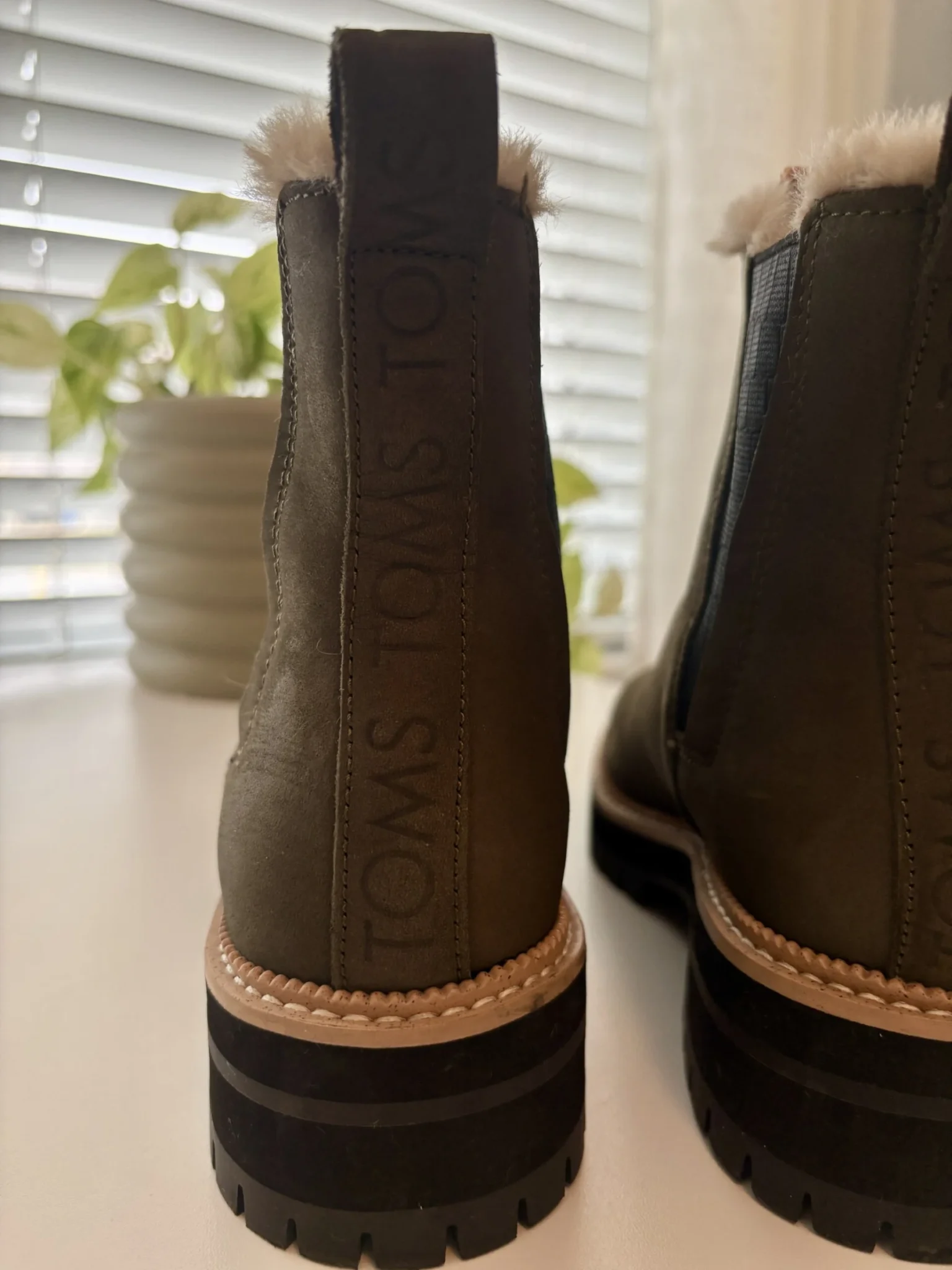 Image for TOMS - Bottillons en cuir doublés