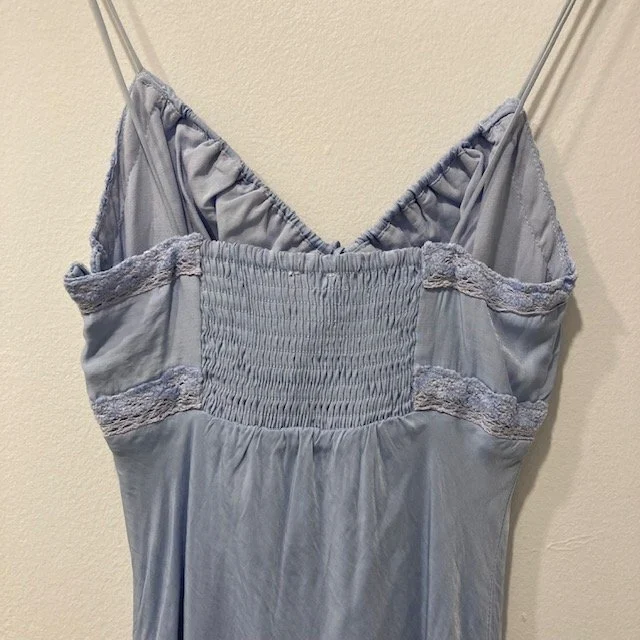 Image for Robe Longue Bleue à Dentelle Princess Polly Emily Blue Maxi Dress with Tie Fastening & Lace Details