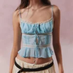 Featured thumbnail for Haut Camisole Bleue Dentelle Blanche Kimchi Blue White Lace Bustier Cami Top