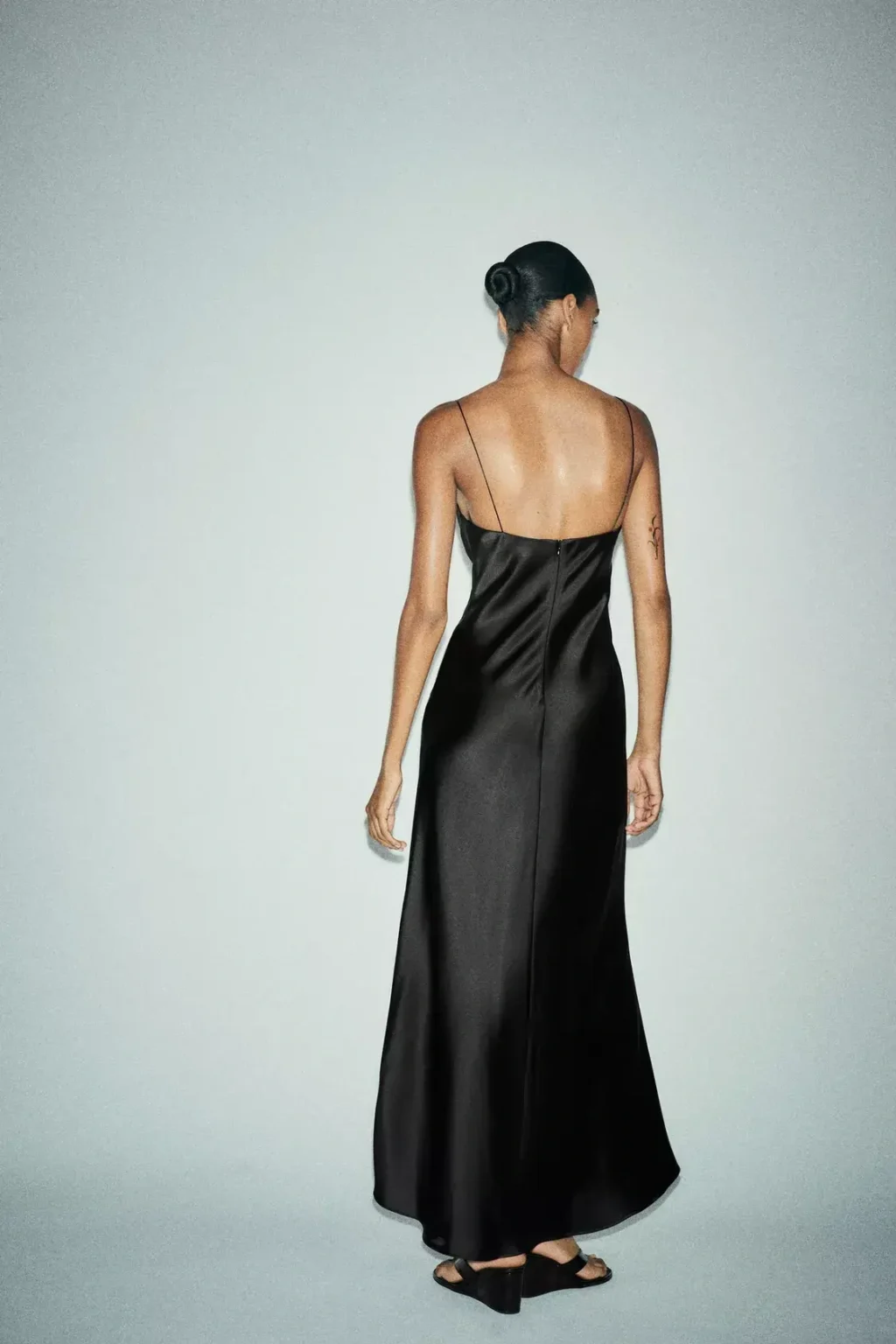 Image for Robe longue satinée - Neuve avec étiquette