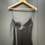 Thumbnail for Robe longue satinée - Neuve avec étiquette