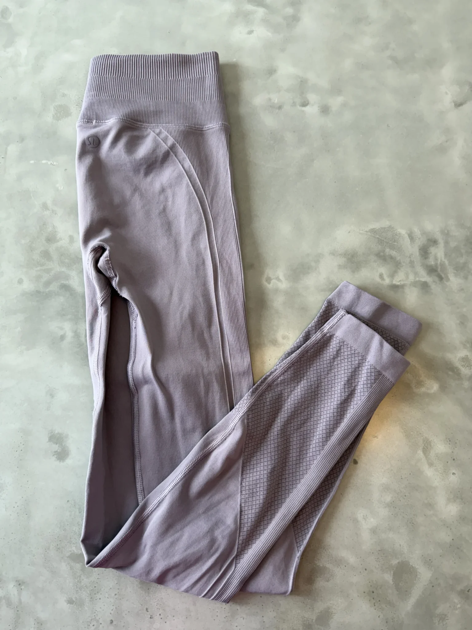 Featured image for LEGGING LULULEMON SIZE 2