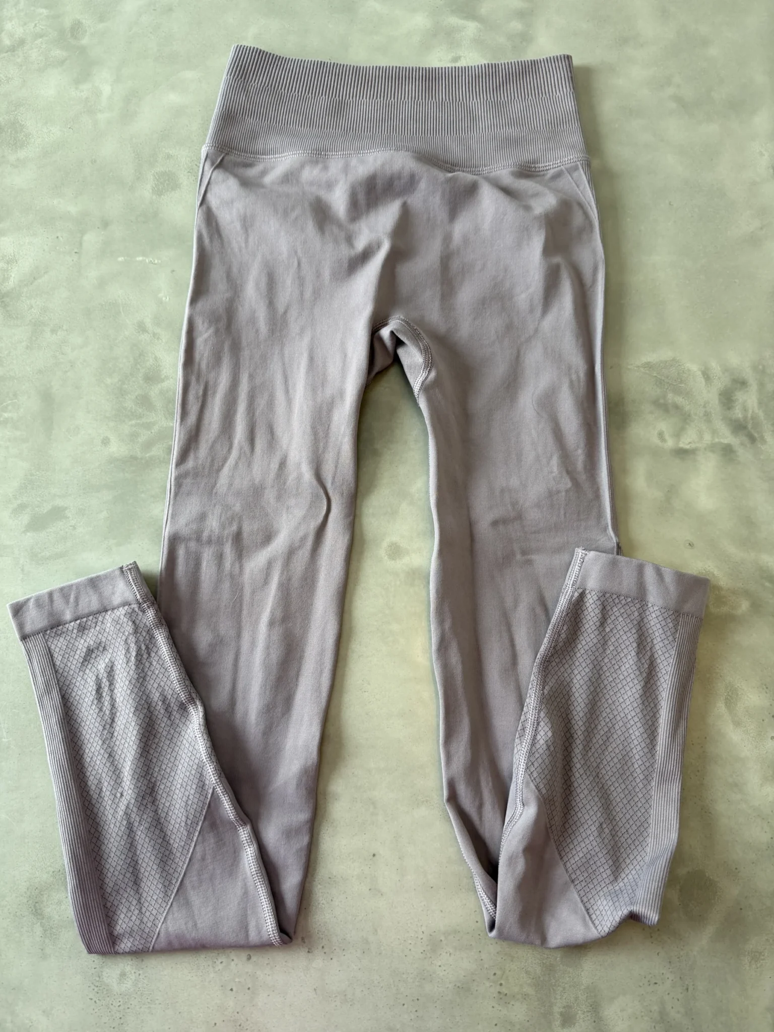 Image for LEGGING LULULEMON SIZE 2