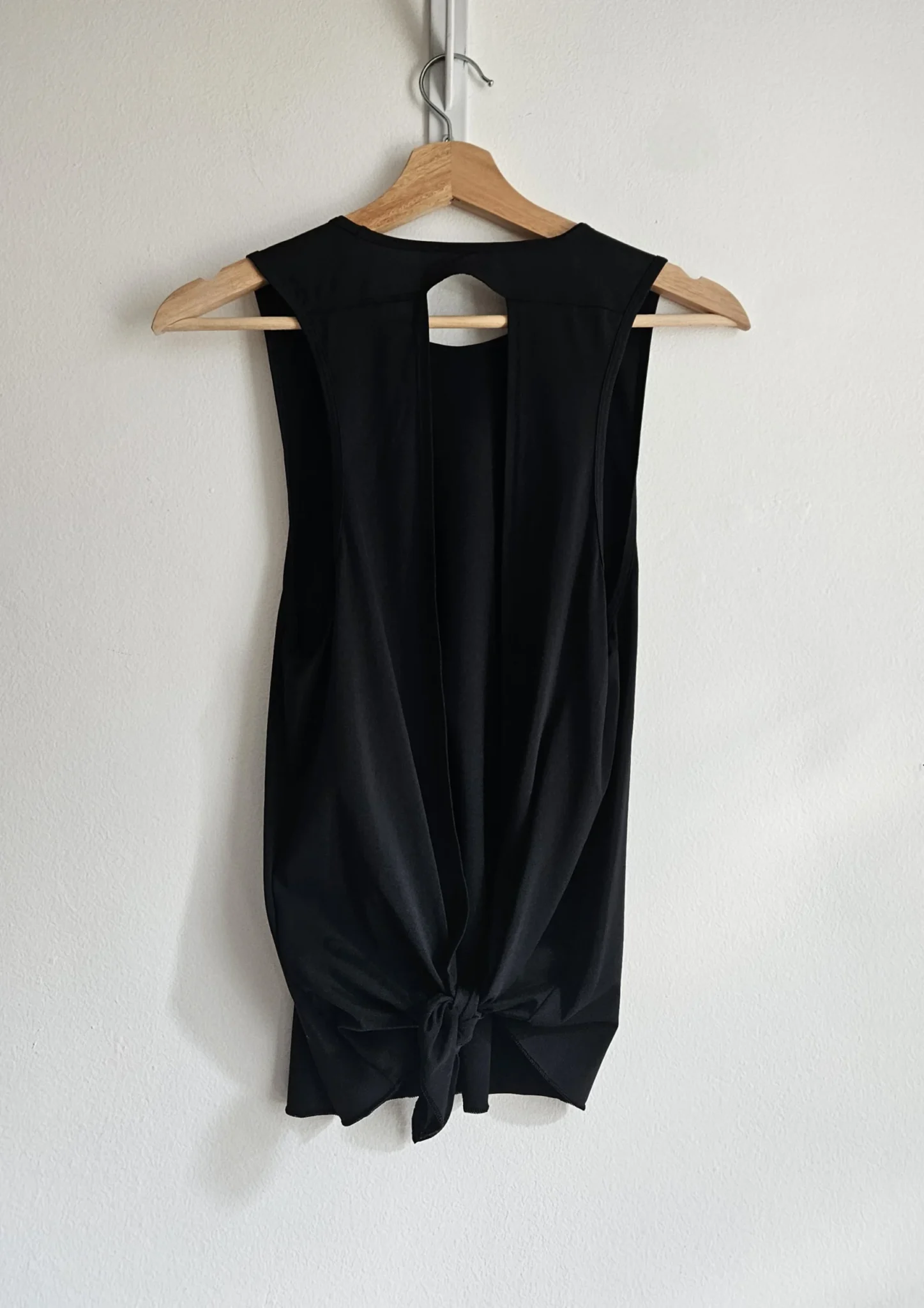 Featured image for Aritzia sports camisole