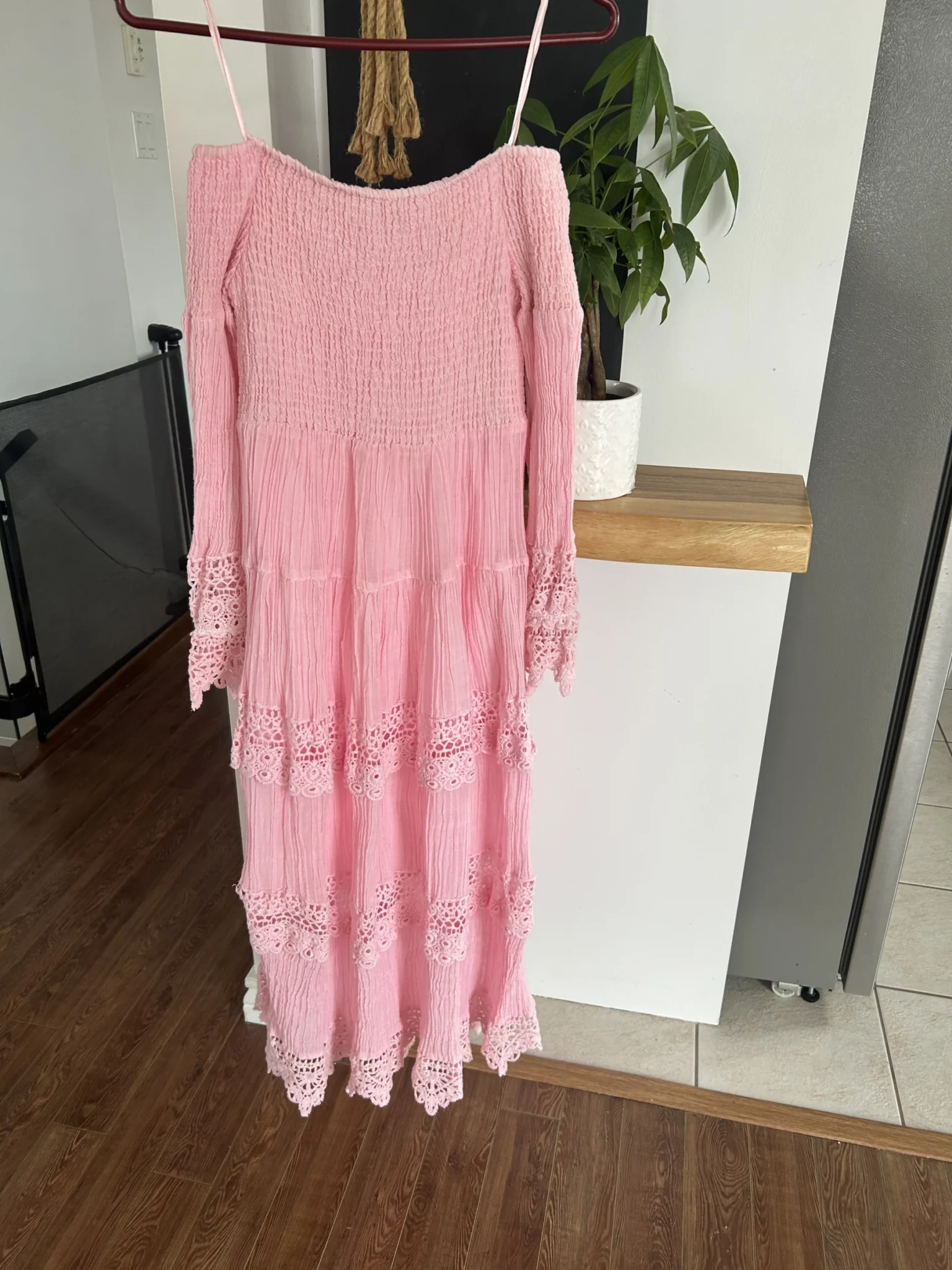 Featured image for Robe Guess