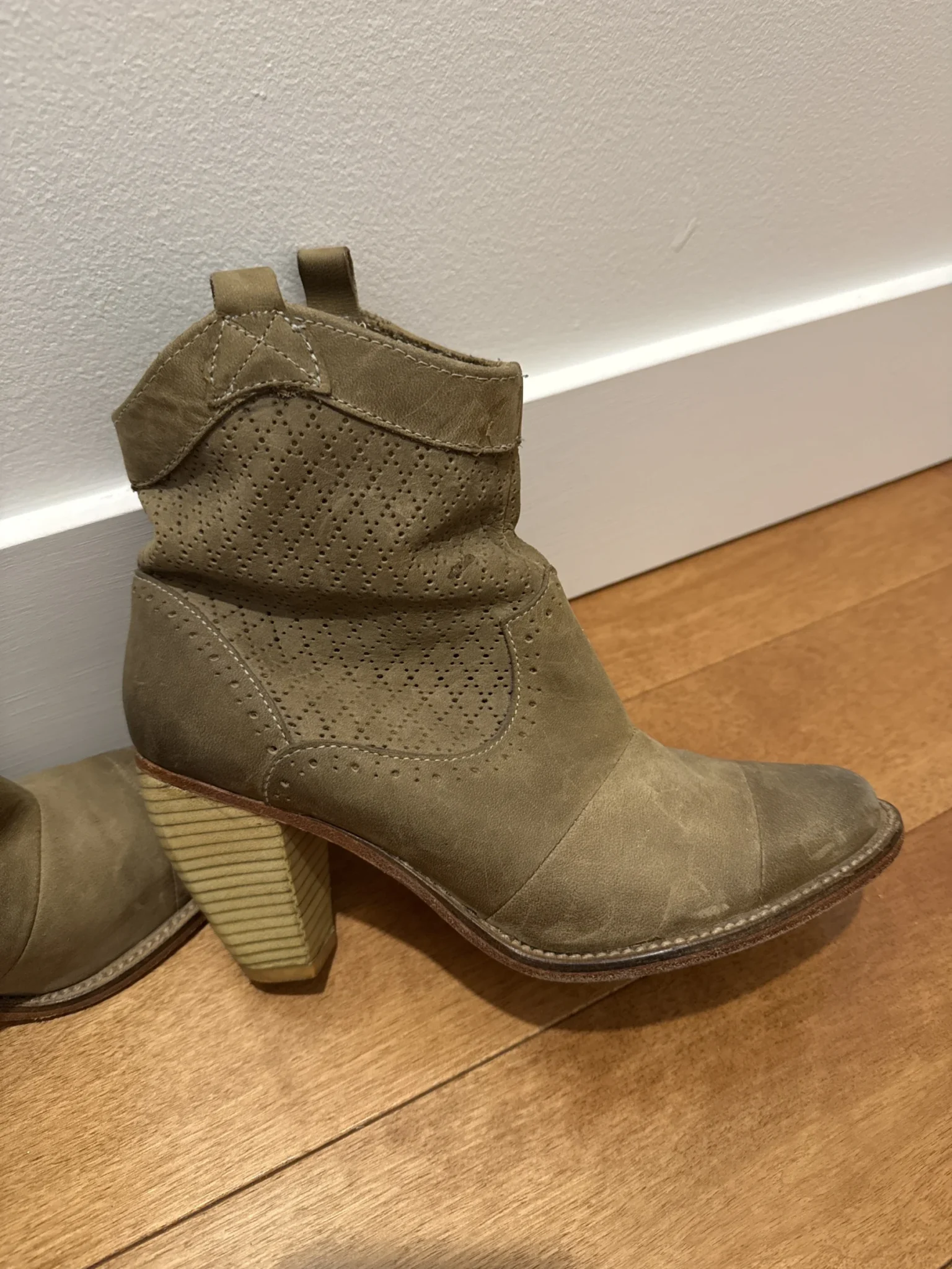 Featured image for Botillons Jshoes
