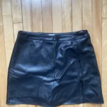 Featured thumbnail for Short skirt in black imitation leather Pimkie