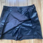 Thumbnail for Short skirt in black imitation leather Pimkie