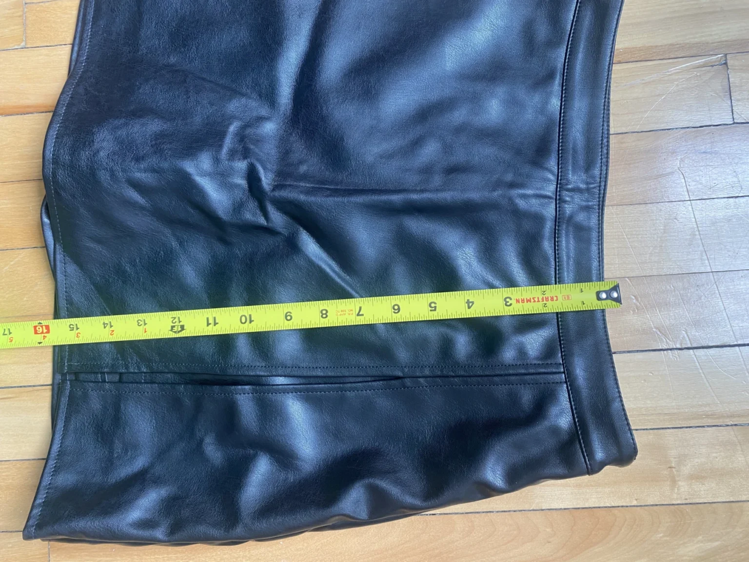 Image for Short skirt in black imitation leather Pimkie