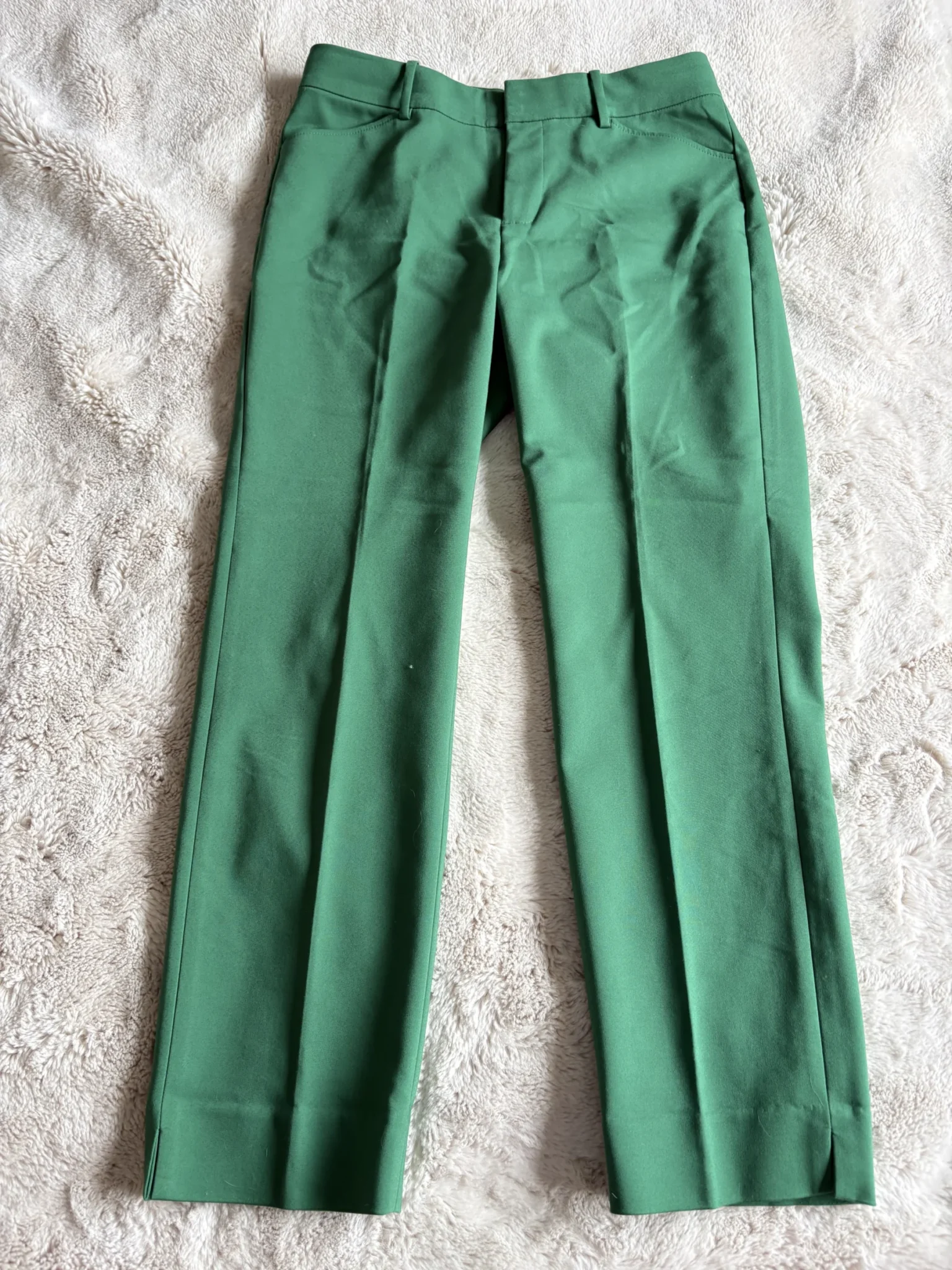Featured image for Pantalon étroit Contemporaine