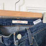 Thumbnail for Jean Levi’s taille 25