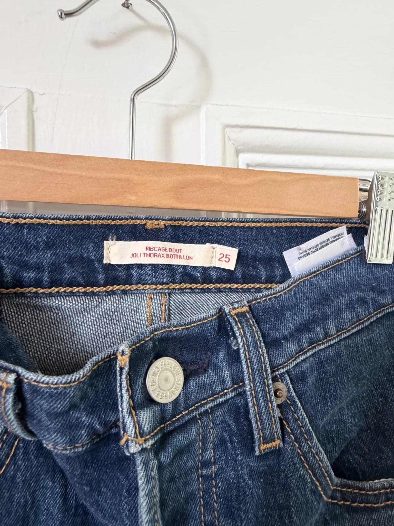 Image for Jean Levi’s taille 25