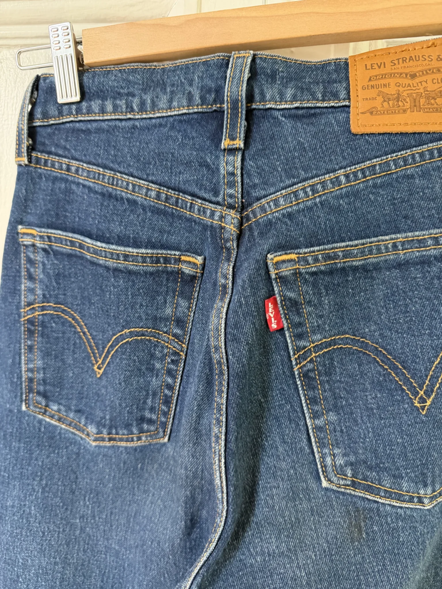 Image for Jean Levi’s taille 25