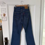 Thumbnail for Jean Levi’s taille 25