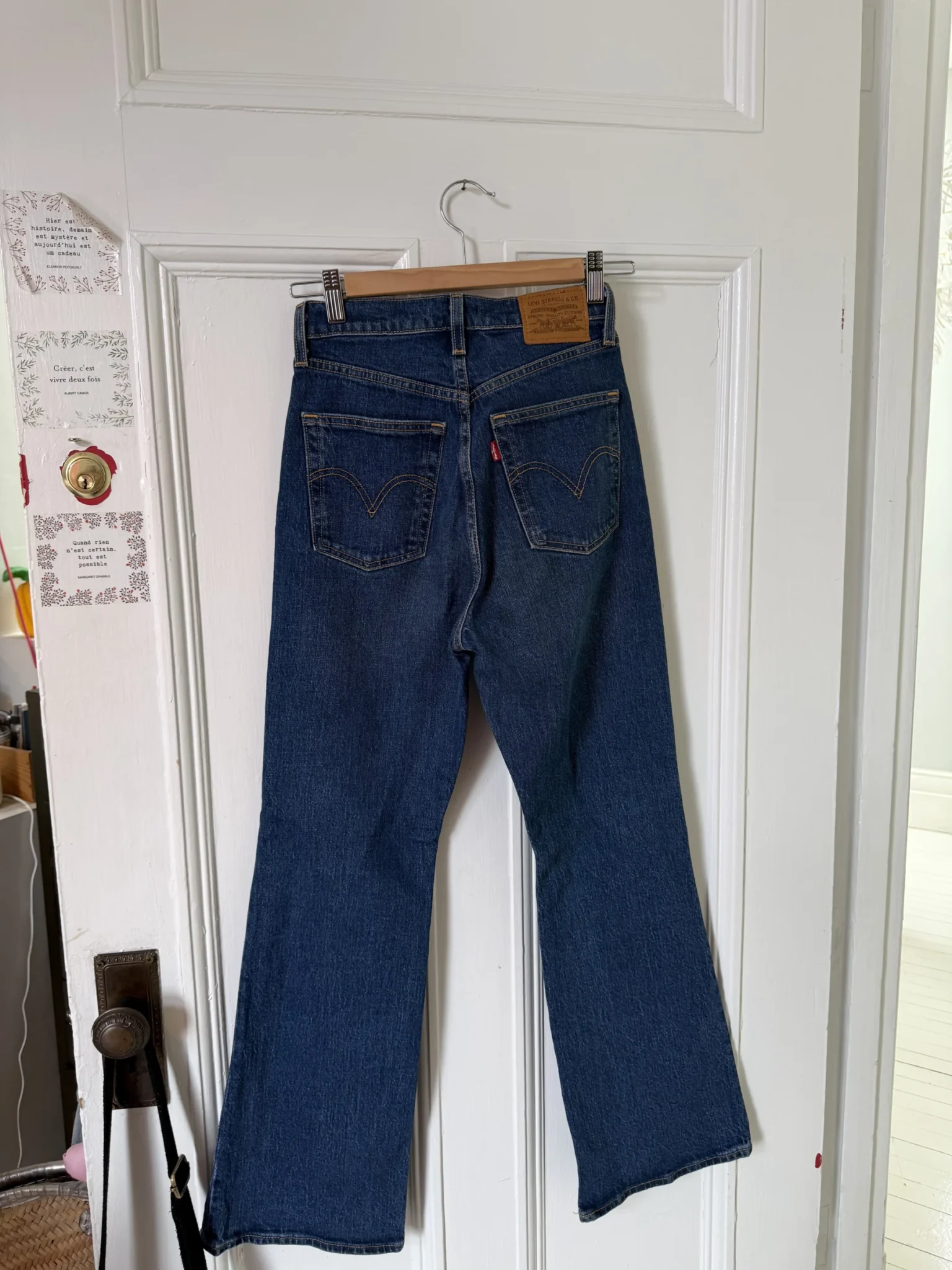 Image for Jean Levi’s taille 25