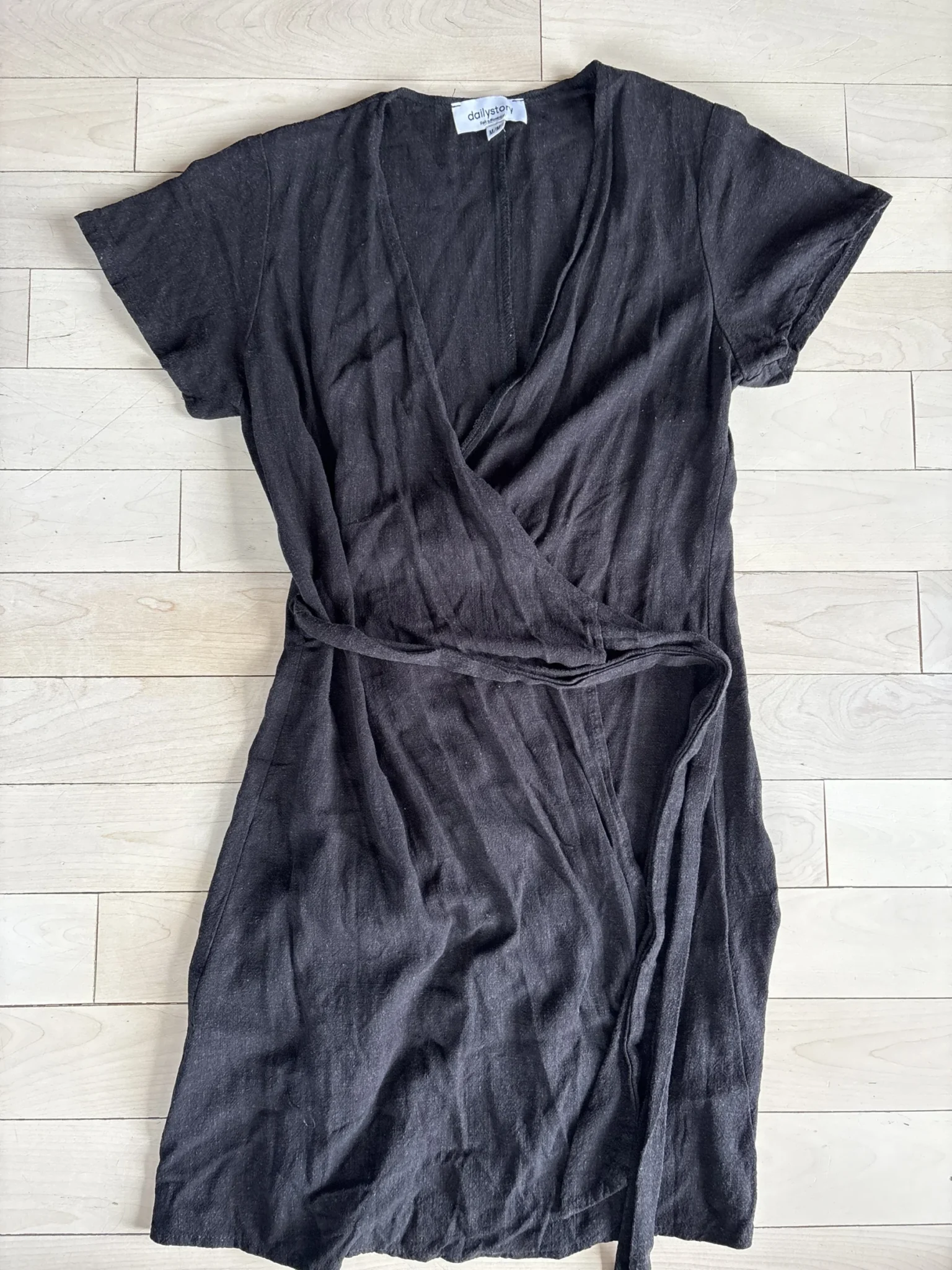 Featured image for Robe courte noire