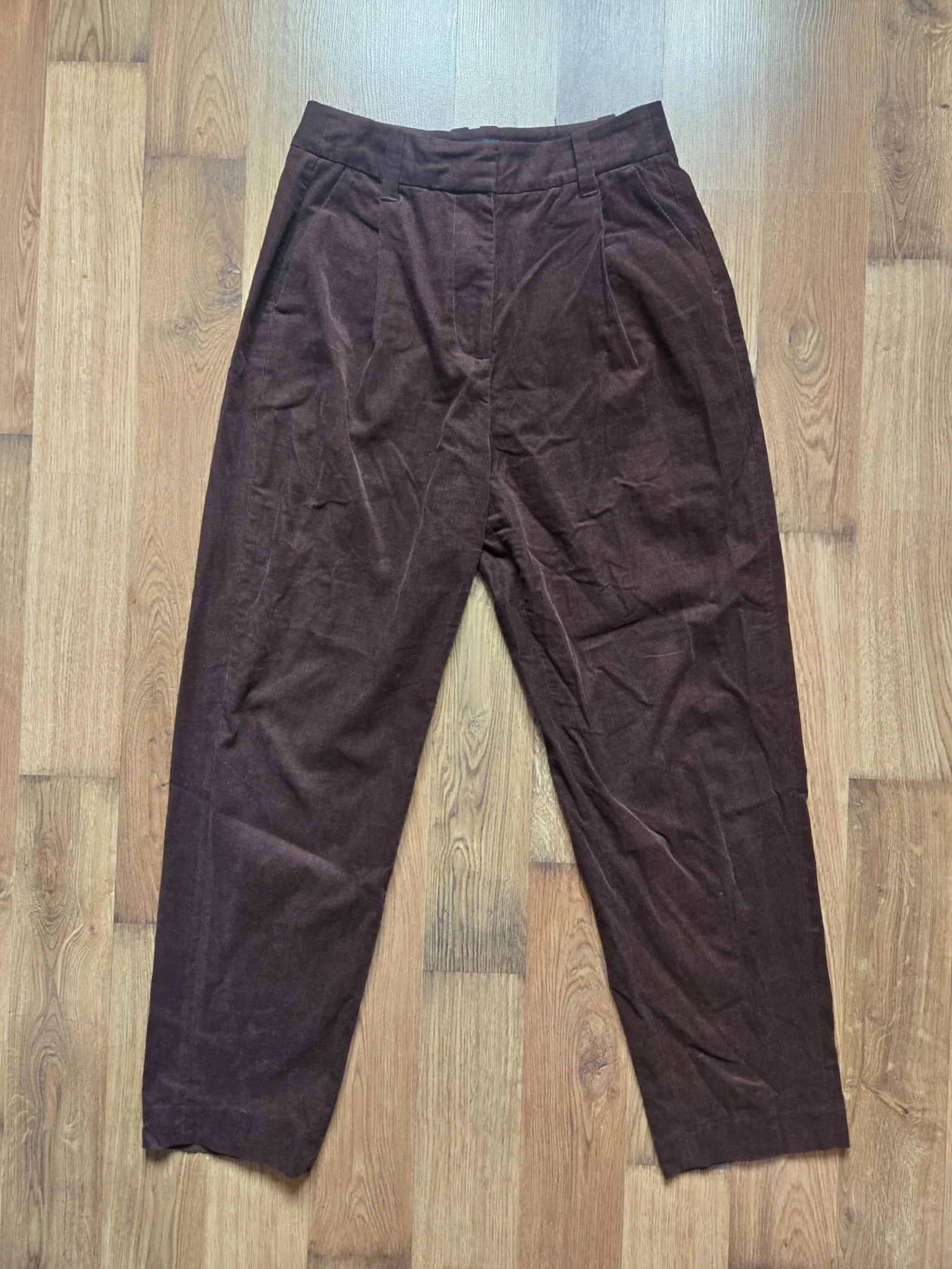 Featured image for Pantalons en corduroy