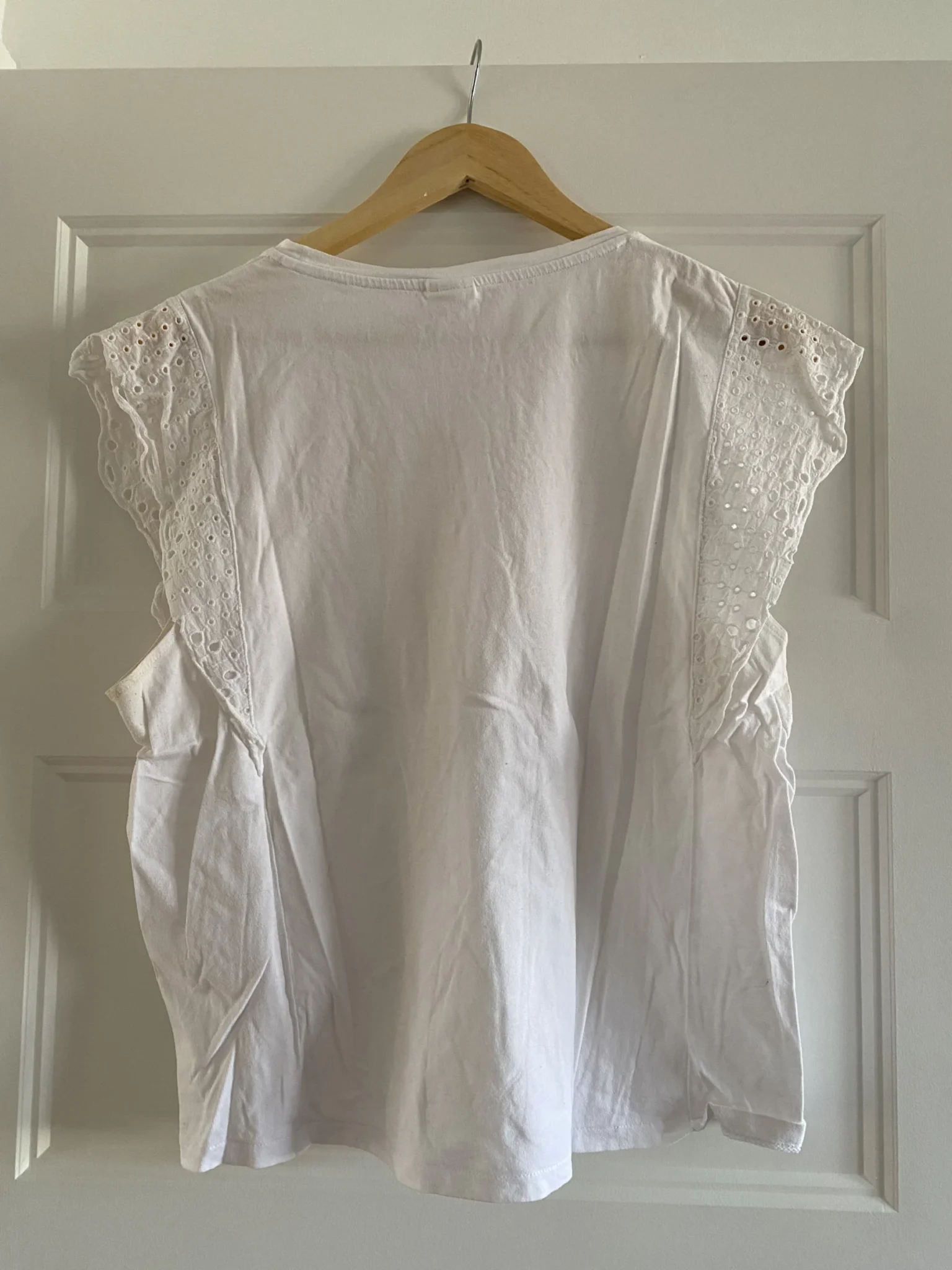 Image for HM white T-shirt 🐚