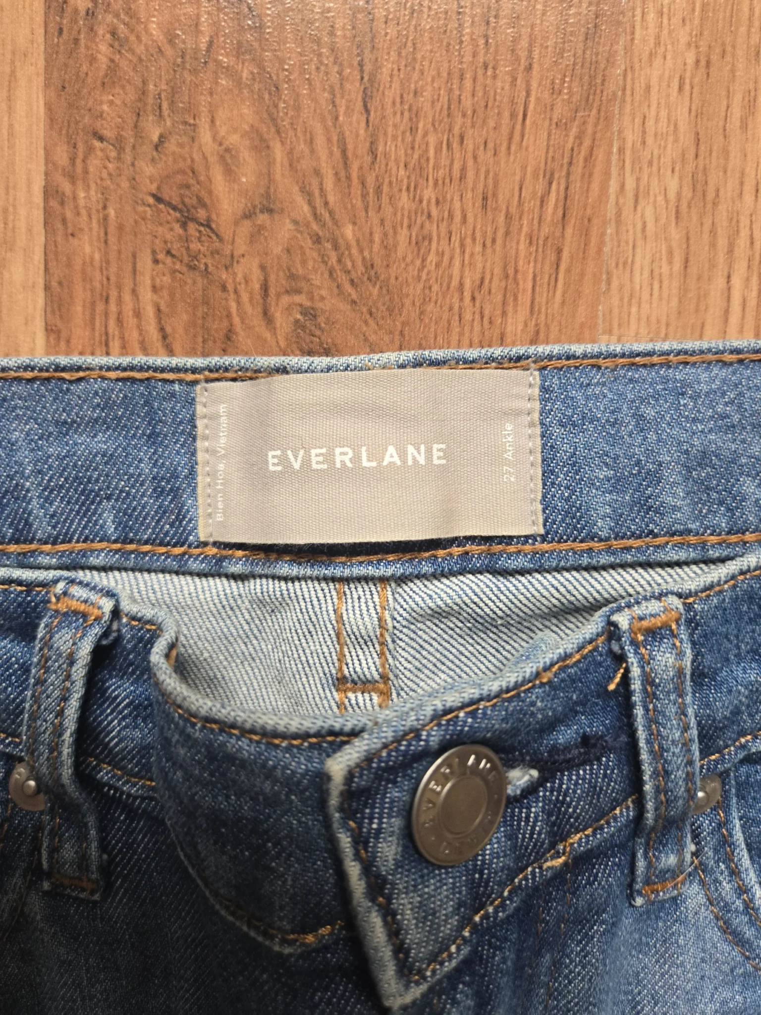 Image for High-waisted jeans