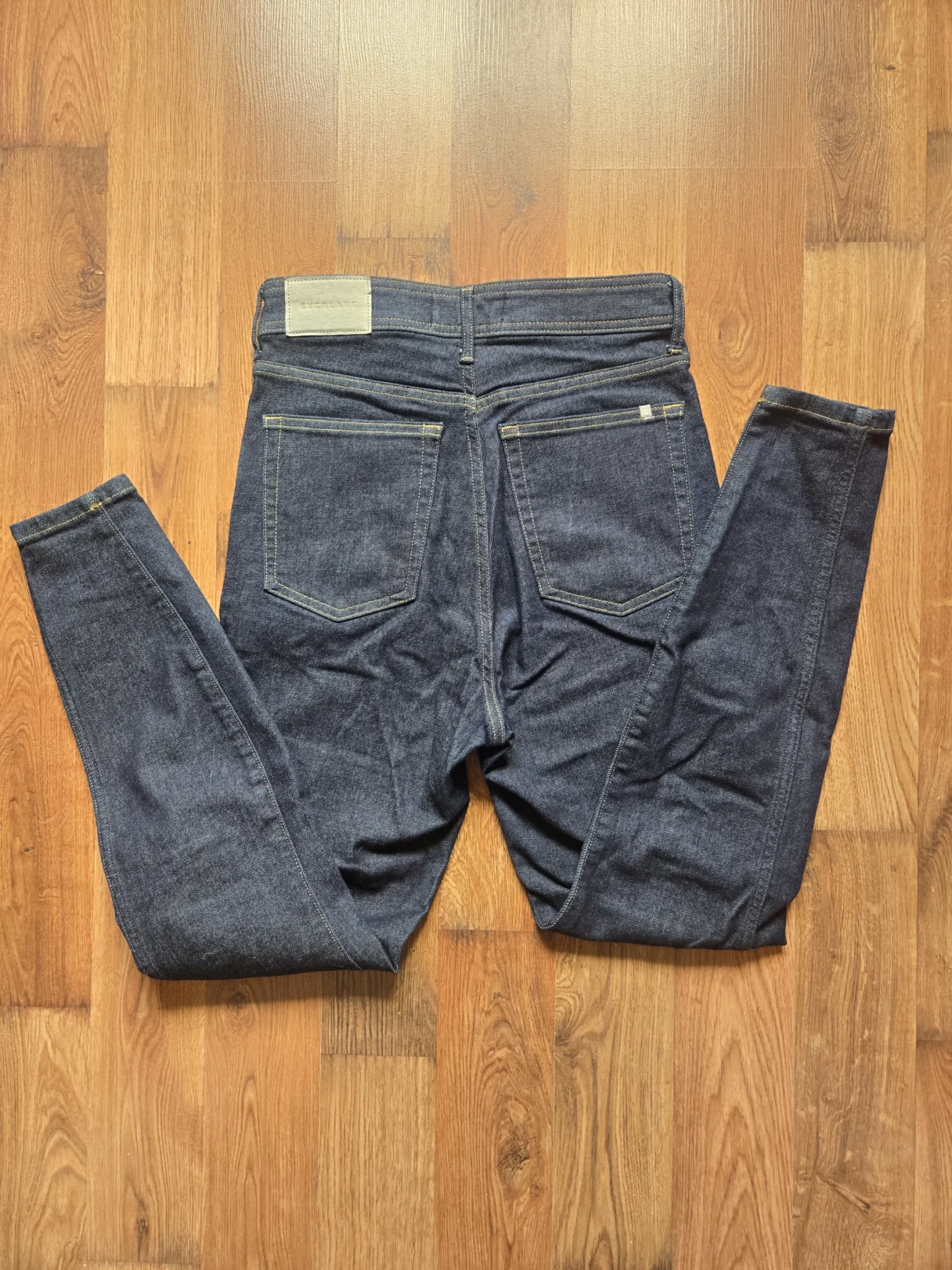 Image for High-waisted jeans