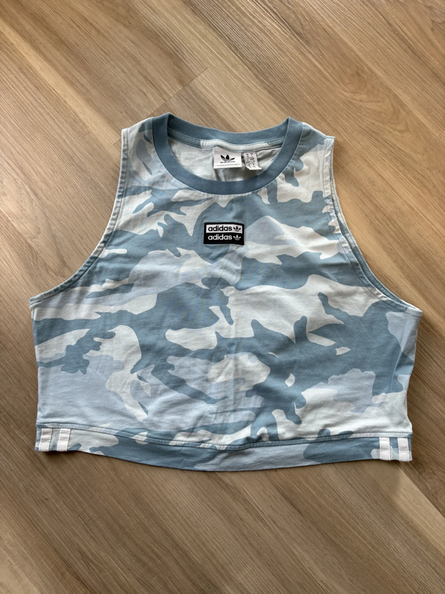 Featured image for Camisole Adidas