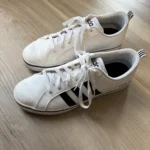 Featured thumbnail for Souliers Adidas