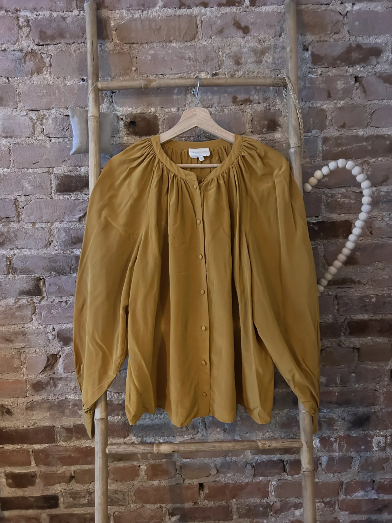 Featured image for Sezane blouse model Lealys