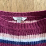 Thumbnail for Chandail de laine rayé mauve