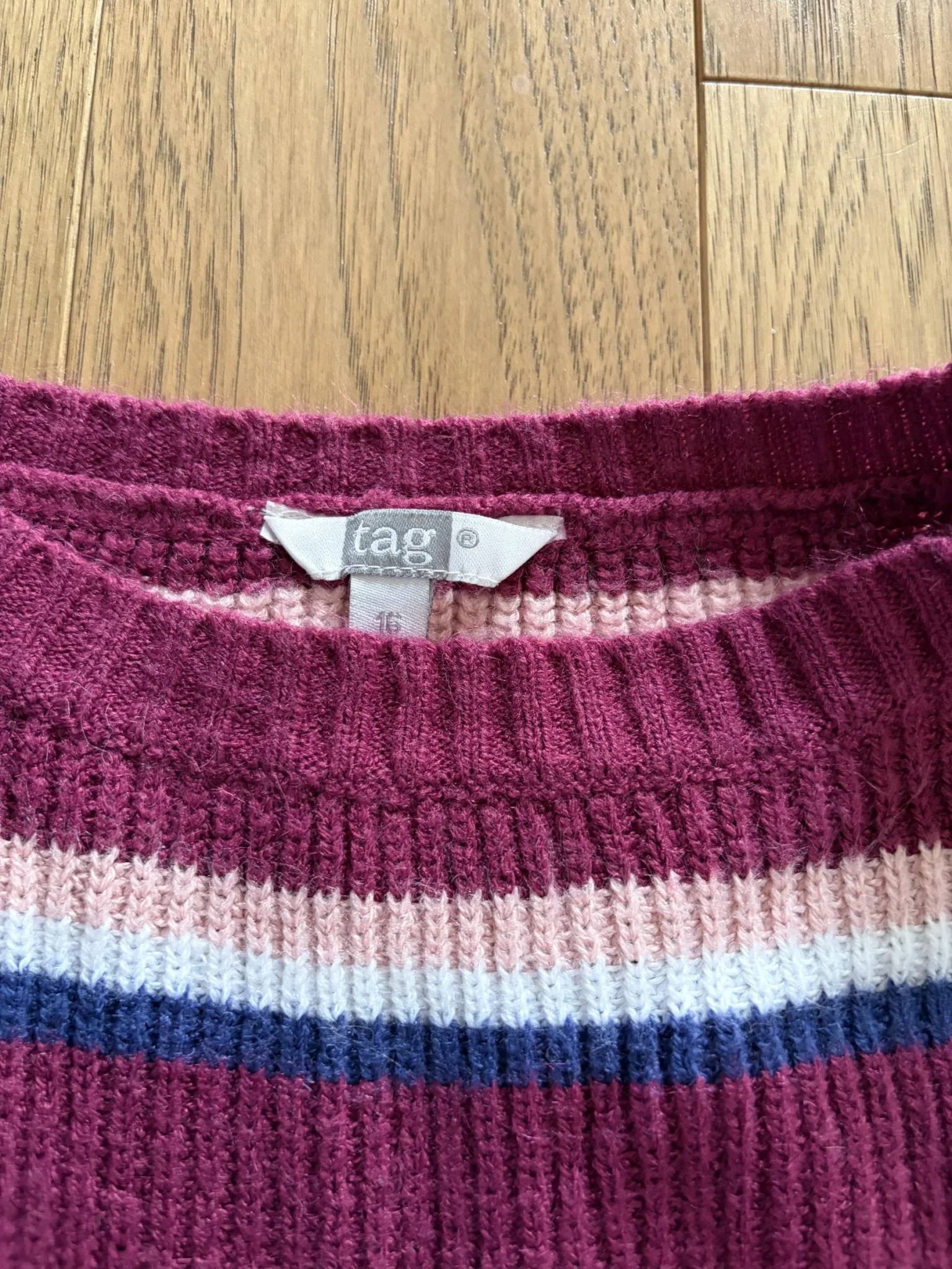 Image for Chandail de laine rayé mauve