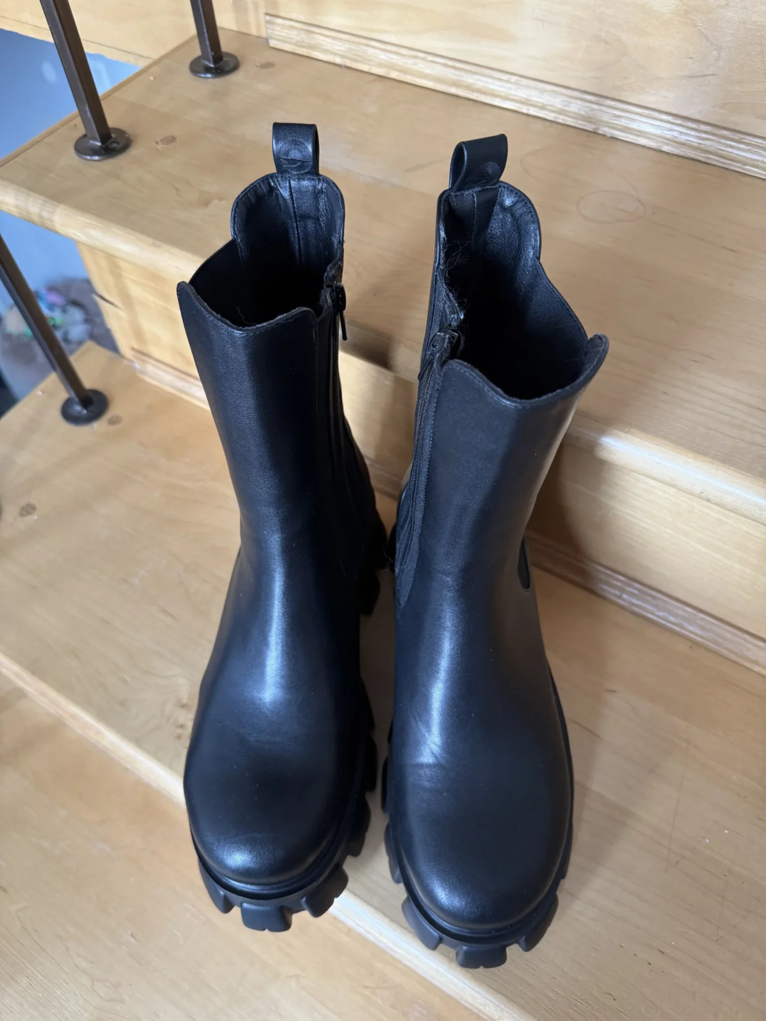 Image for New BOLD design label boots