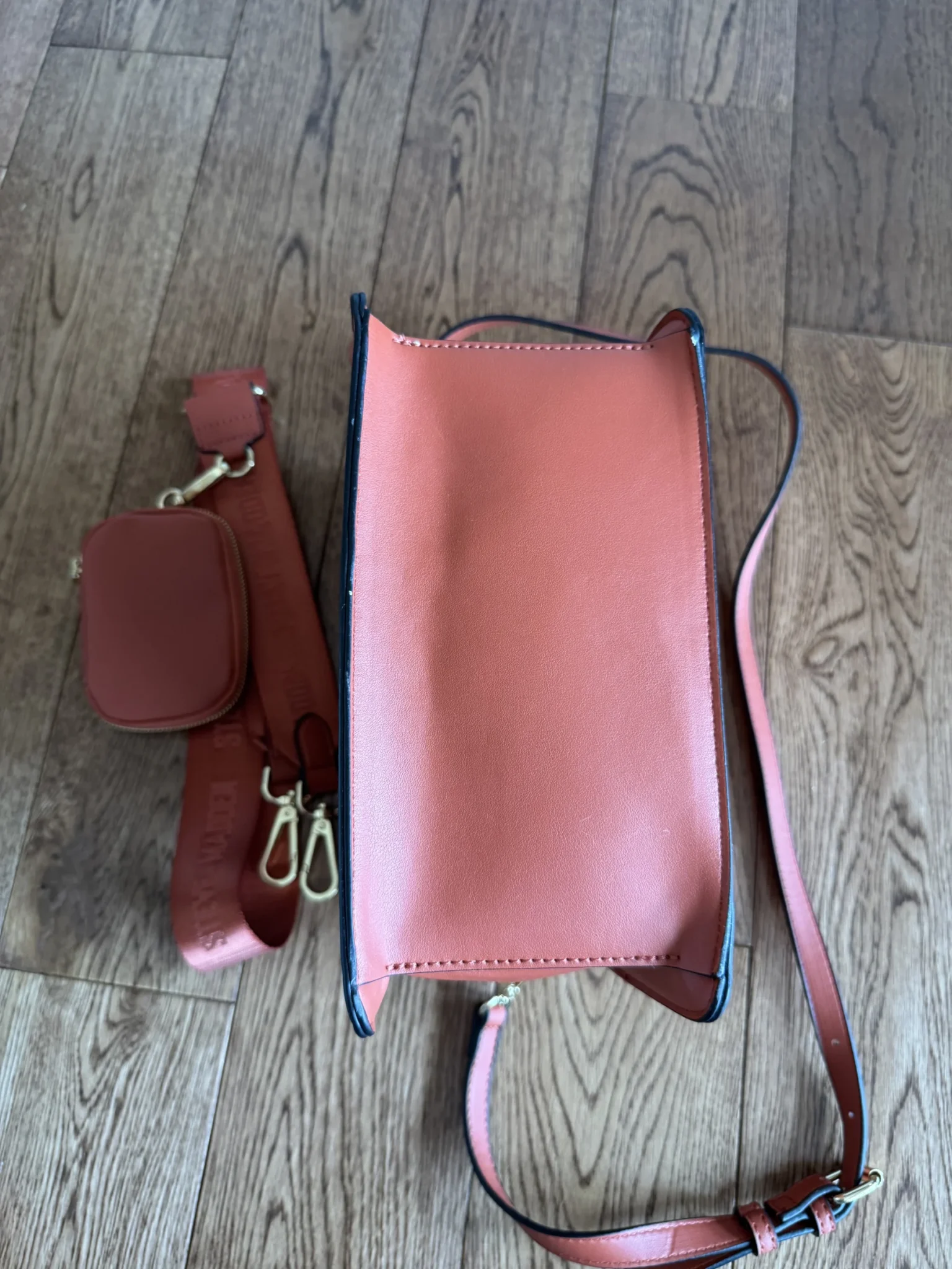 Image for Never-used Steve Madden bag