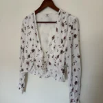 Thumbnail for Blouse printanière Aritzia 🤍