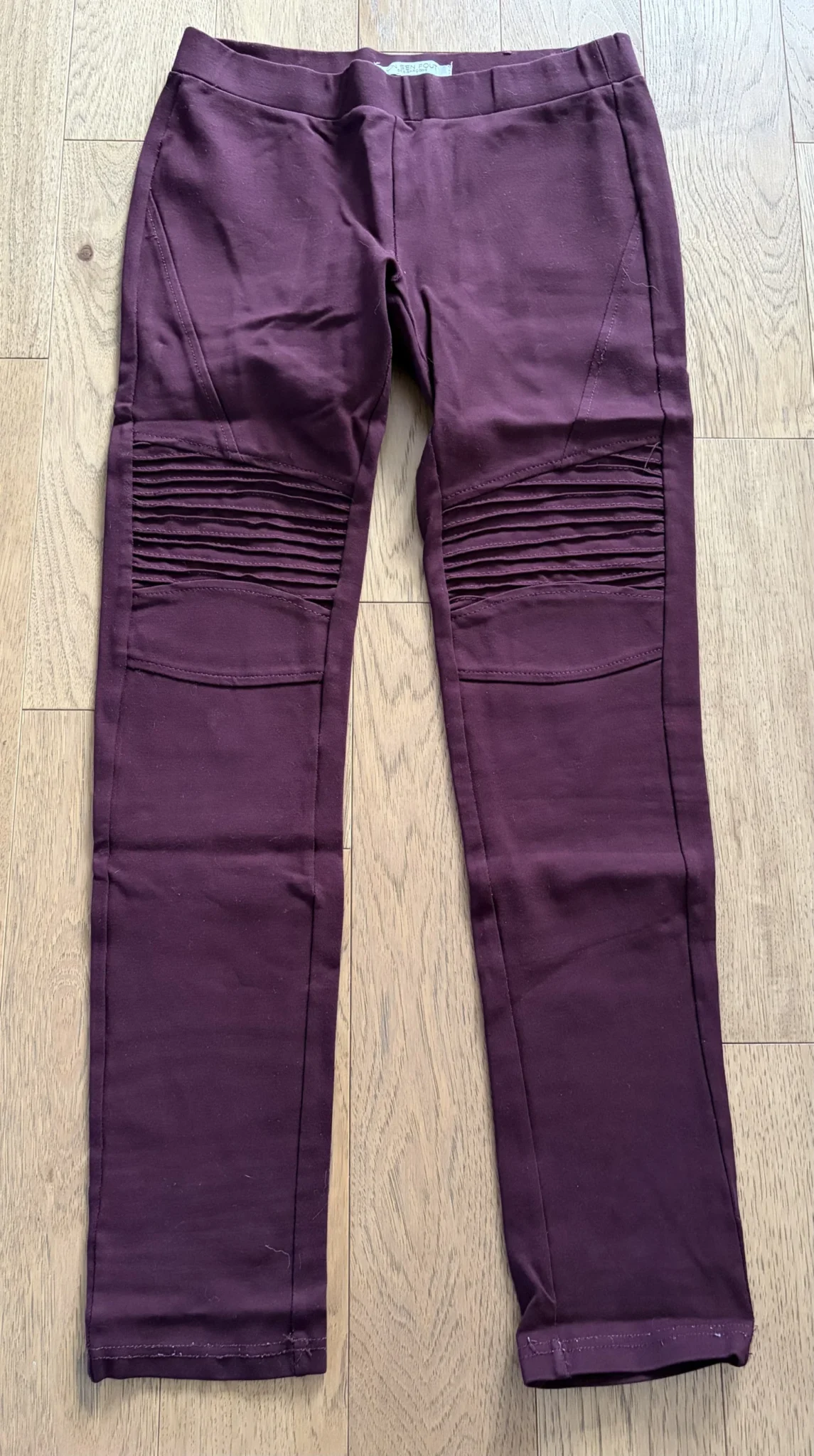 Featured image for Pantalon bourgogne
