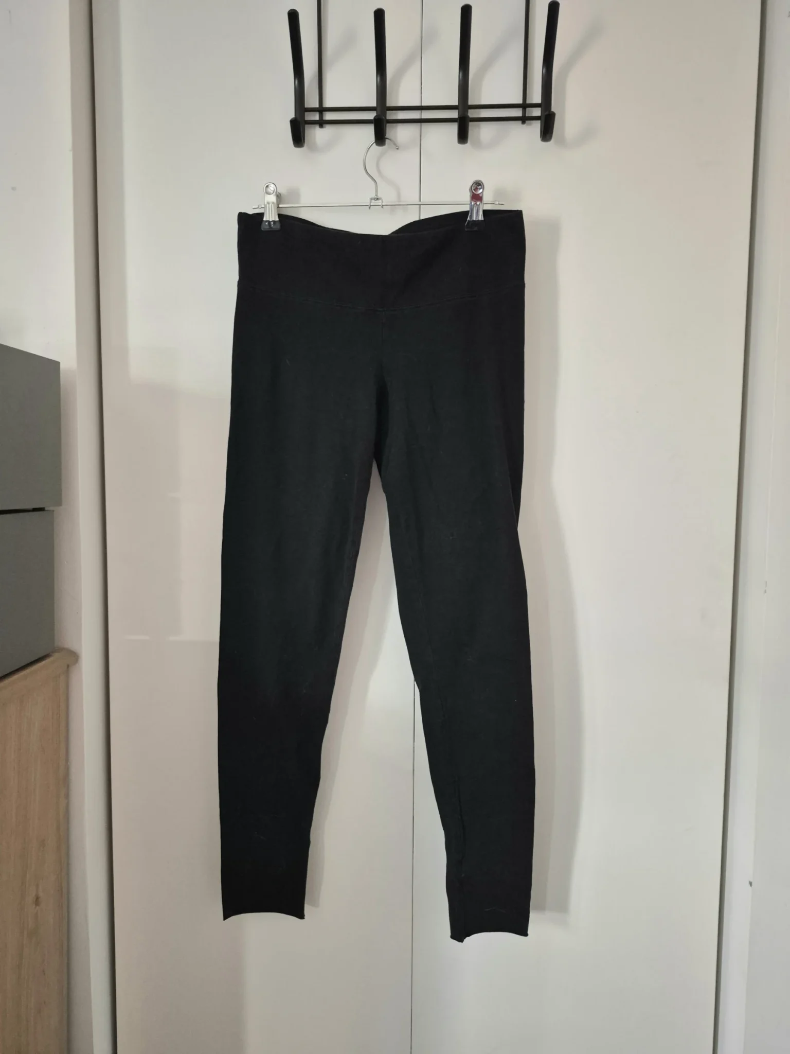 Featured image for Legging TNA Aritzia Small