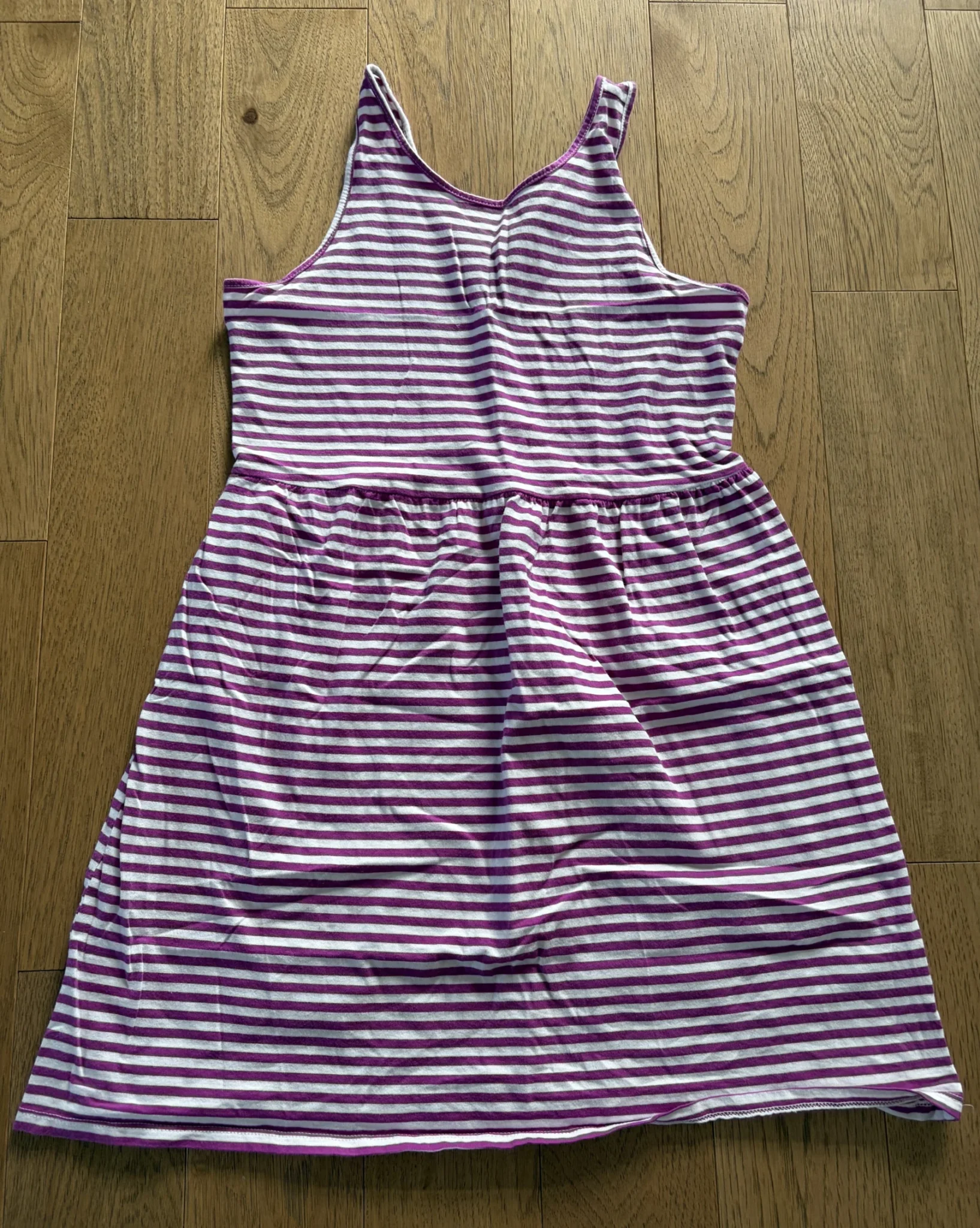 Image for Belle robe lignée mauve pour l’été