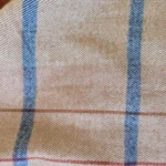Thumbnail for Foulard à carreaux et franges, Rose maternité
