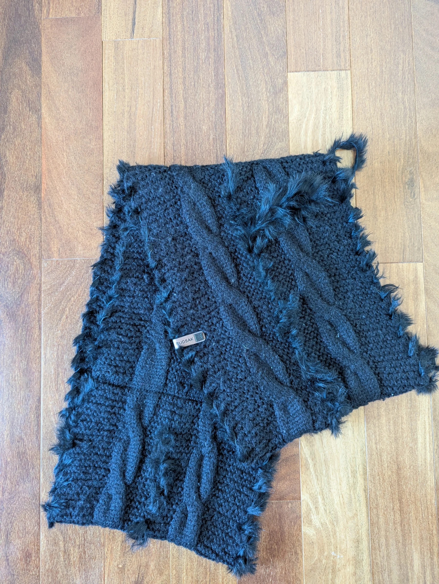 Foulard circulaire noir avec lisière en fourrure, Rudsak Rudsak seconde main