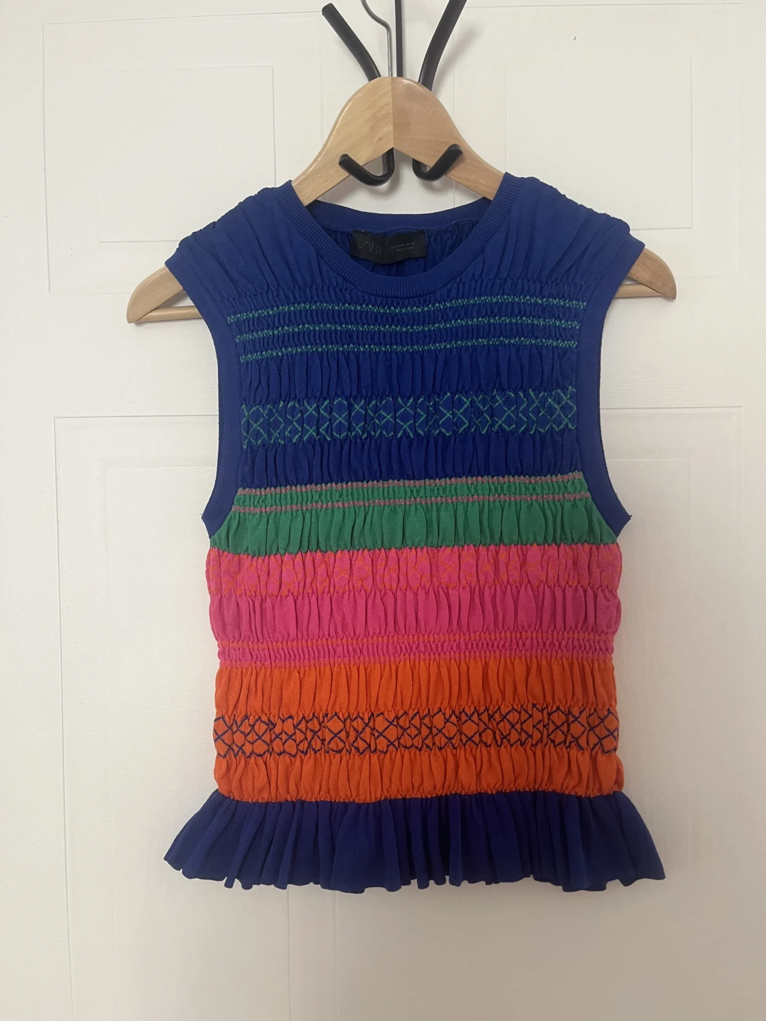 Featured image for Zara multicoloured sleeveless tank top