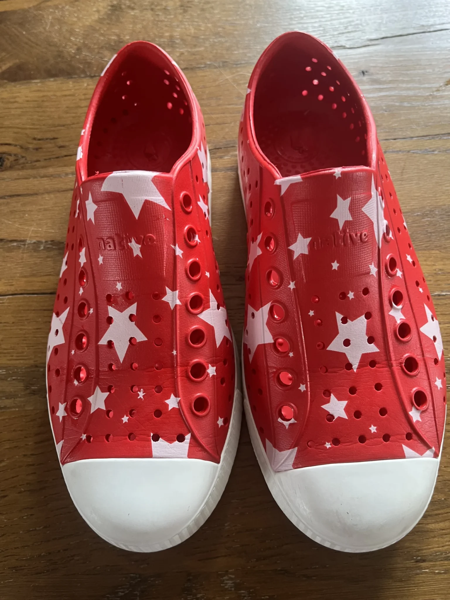 Image for Native water shoe size 7