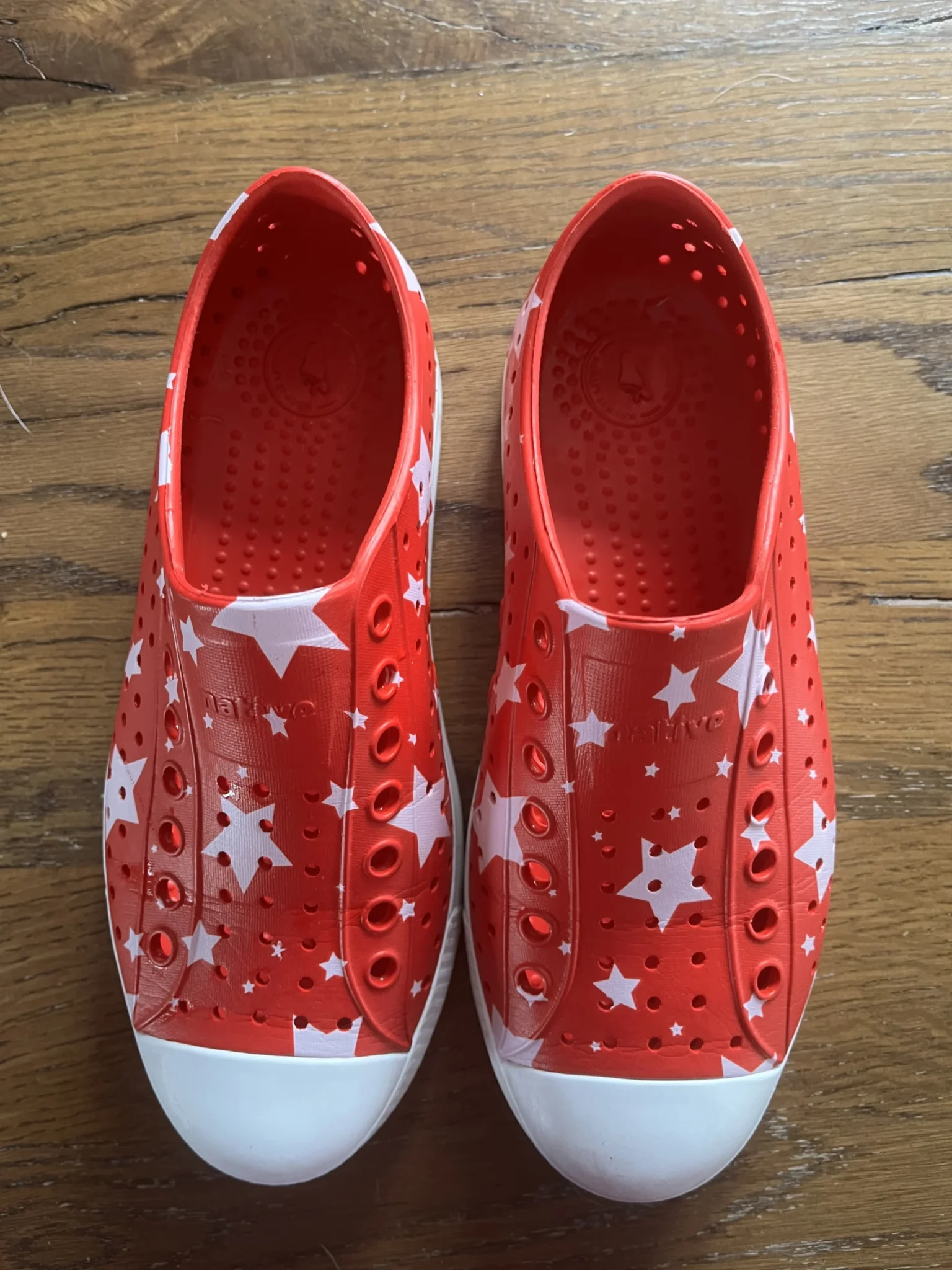 Image for Native water shoe size 7