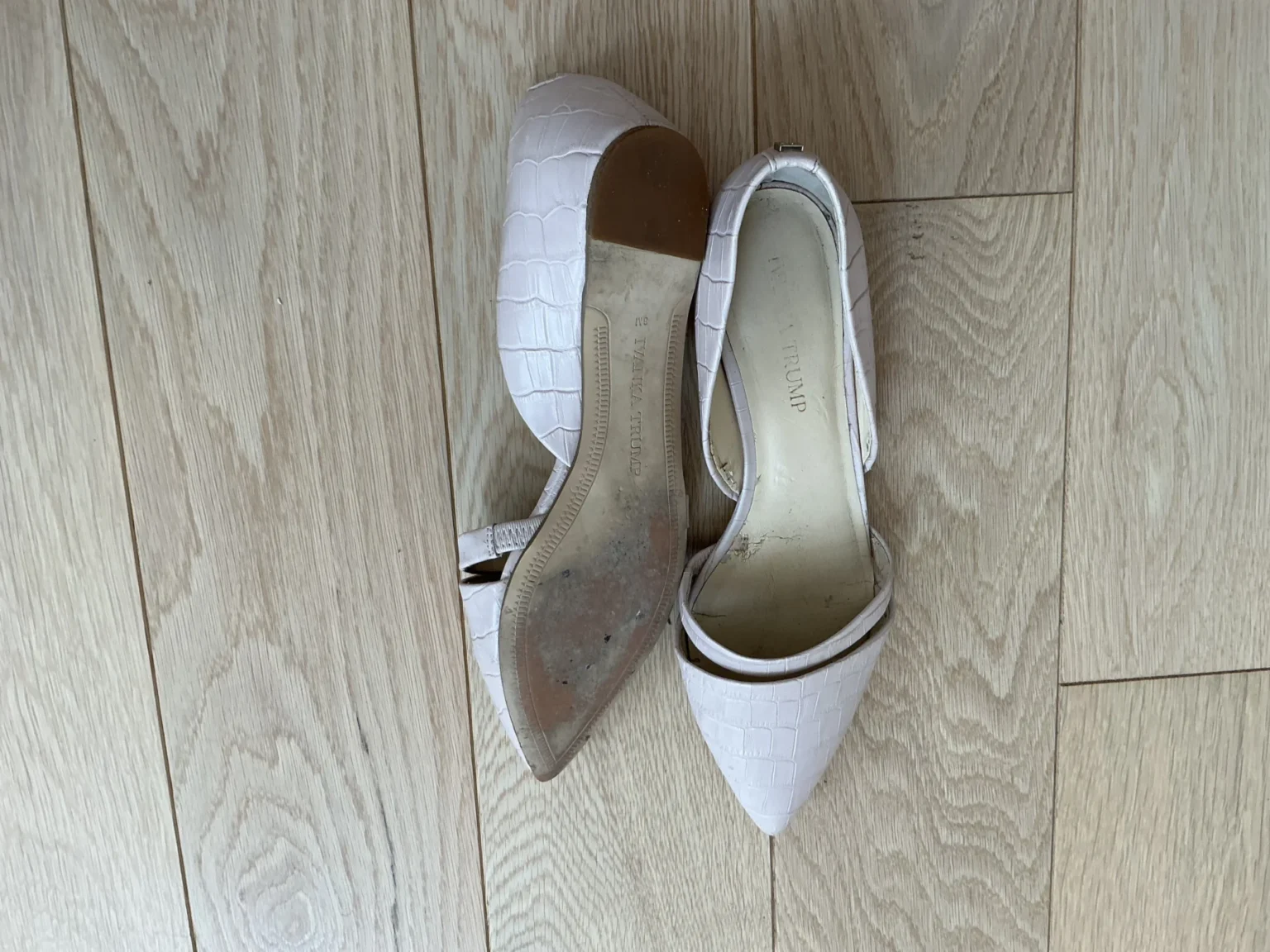 Image for Pointed ballerinas